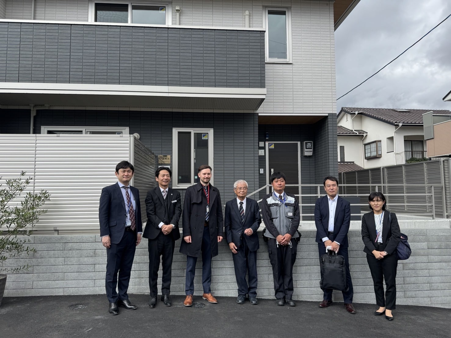 ドイツ警察ご担当者様の見学の集合写真の画像